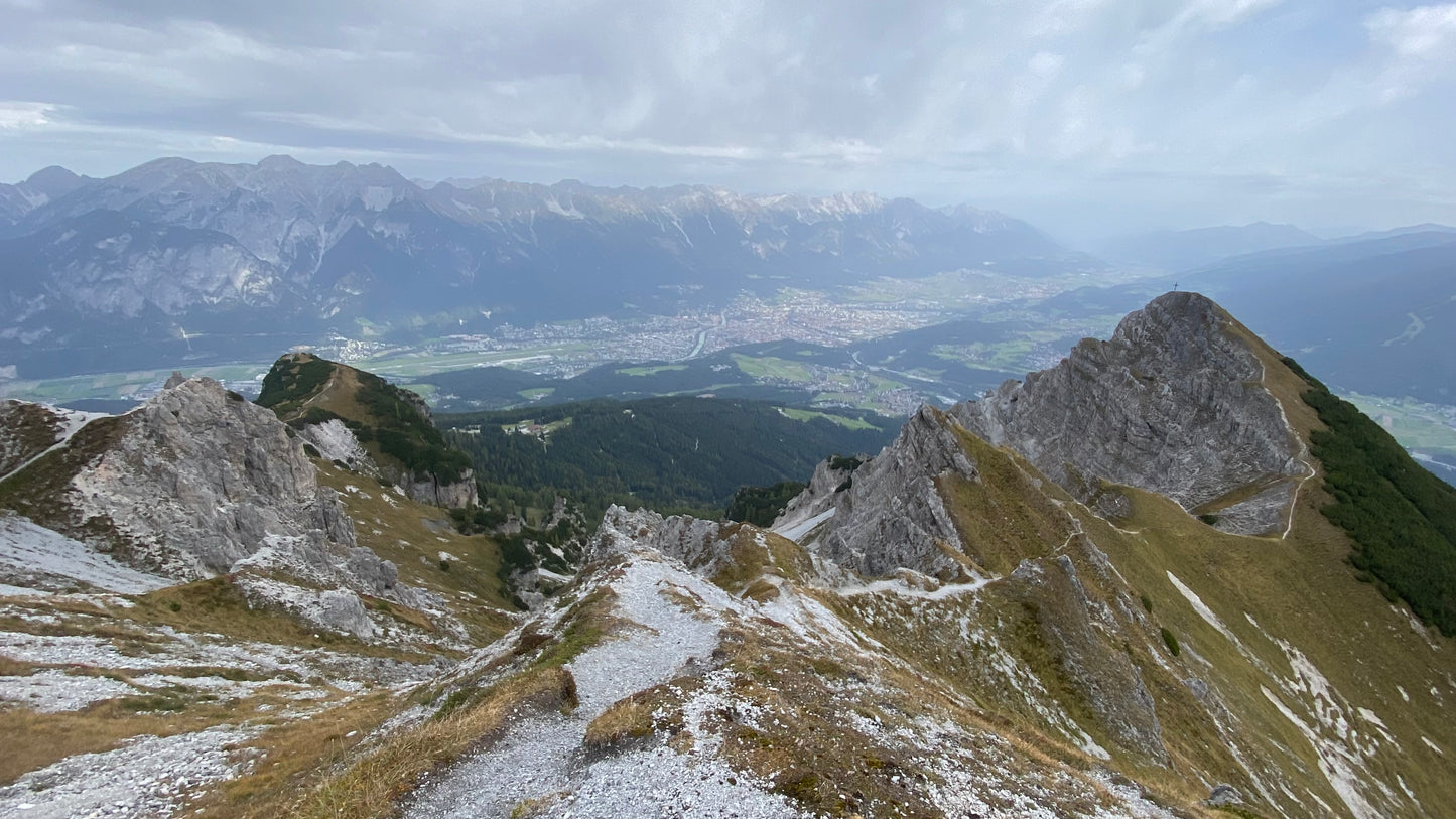 Beginnerstocht trailrunning Innsbruck met gidsen Stefan & Nicky