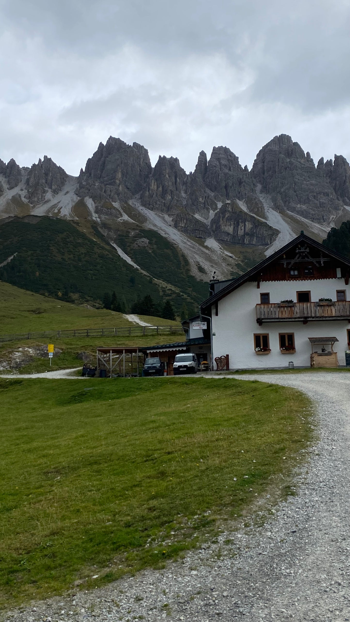 Beginnerstocht trailrunning Innsbruck met gidsen Stefan & Nicky